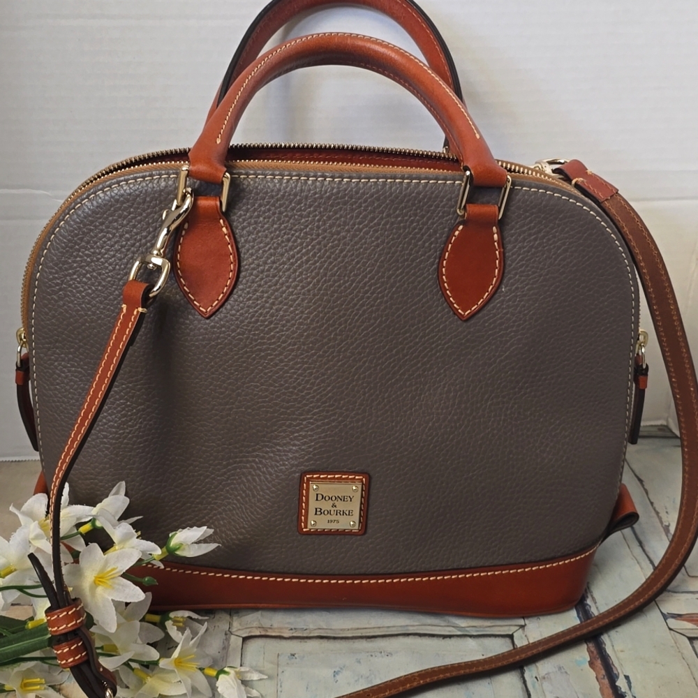 🌸DOONEY & BOURKE CHARCOAL AND CHESTNUT SATCHEL